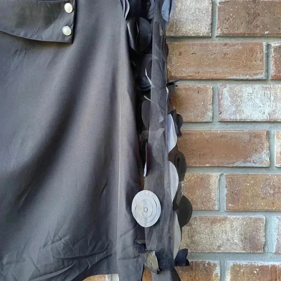 Elegant Floral Patchwork Mesh Stitching Blouse (Size: XXL) & (Small) - Picture 3 of 4